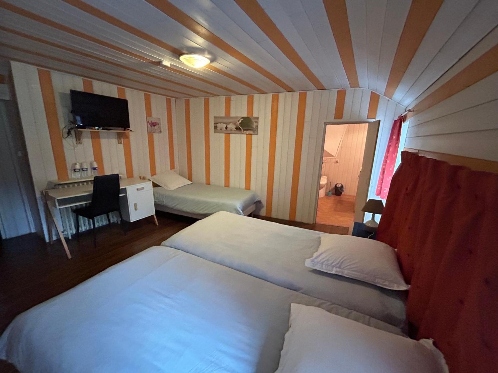 Chambres D'Hotes La Cheminee Tardets-Sorholus エクステリア 写真